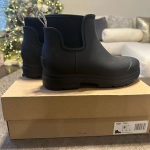 COPY - NEW UGG Droplet Rain boot Black